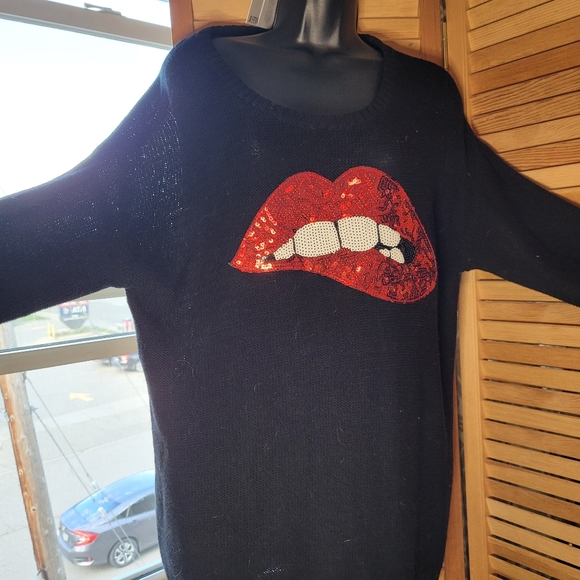 Lip ๐ sequence knit Sweater - Picture 5 of 10